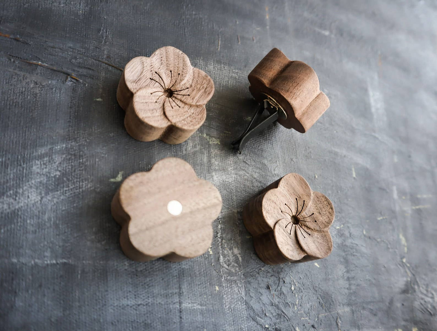 Plantish - Wooden Essential Oil Diffuser for Car
