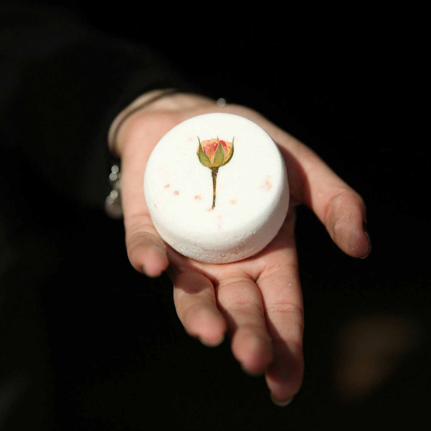 DollyMoo - Cardamom Cedar & Rose Bath Bomb with Pink Himalayan Salt