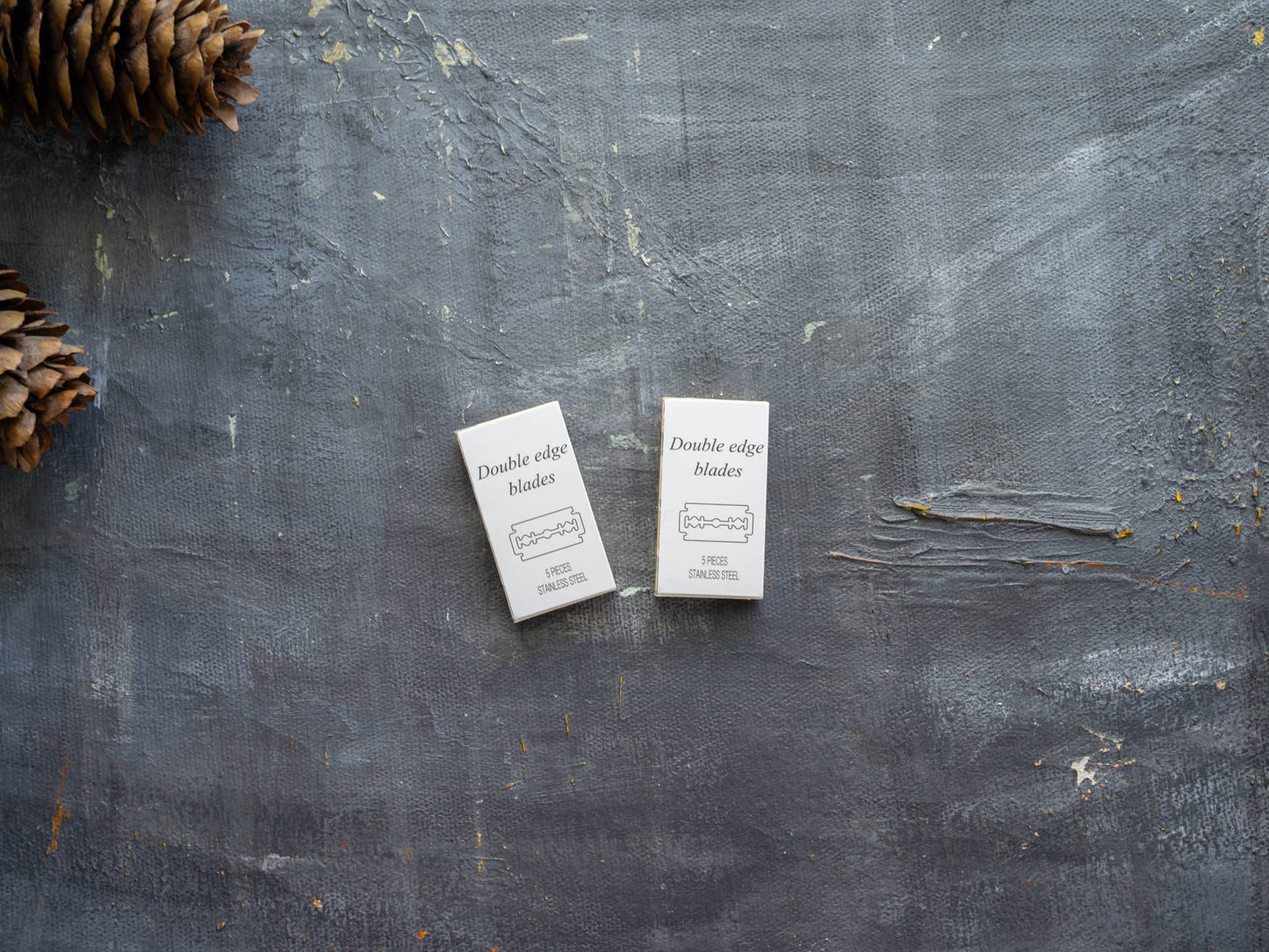 Plantish - Safety Razor Blade & Stand