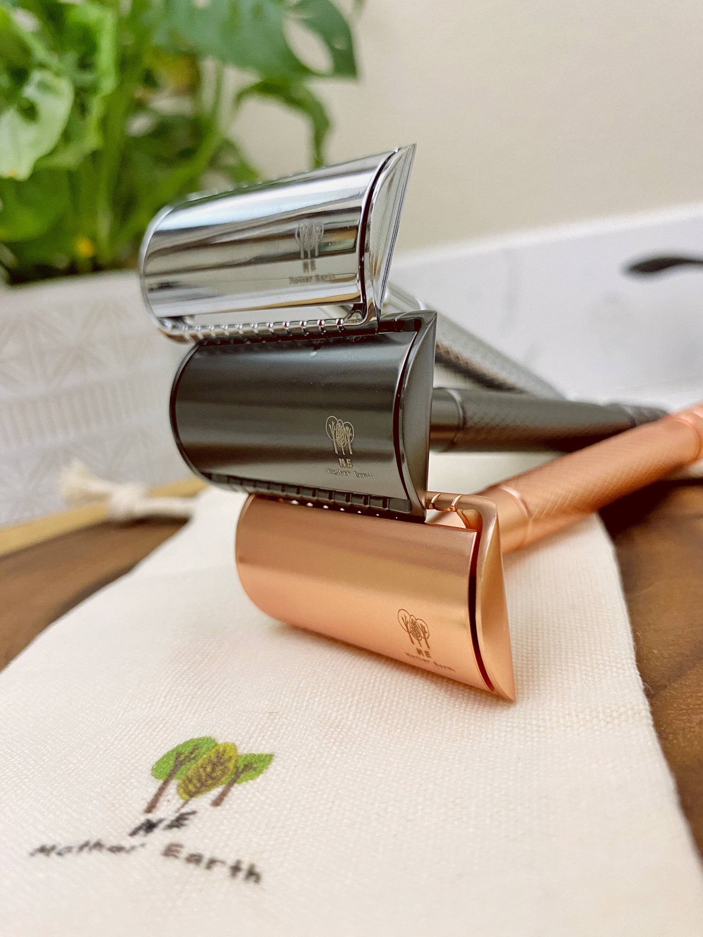 Me Mother Earth - Reusable Double Edge Safety Razor