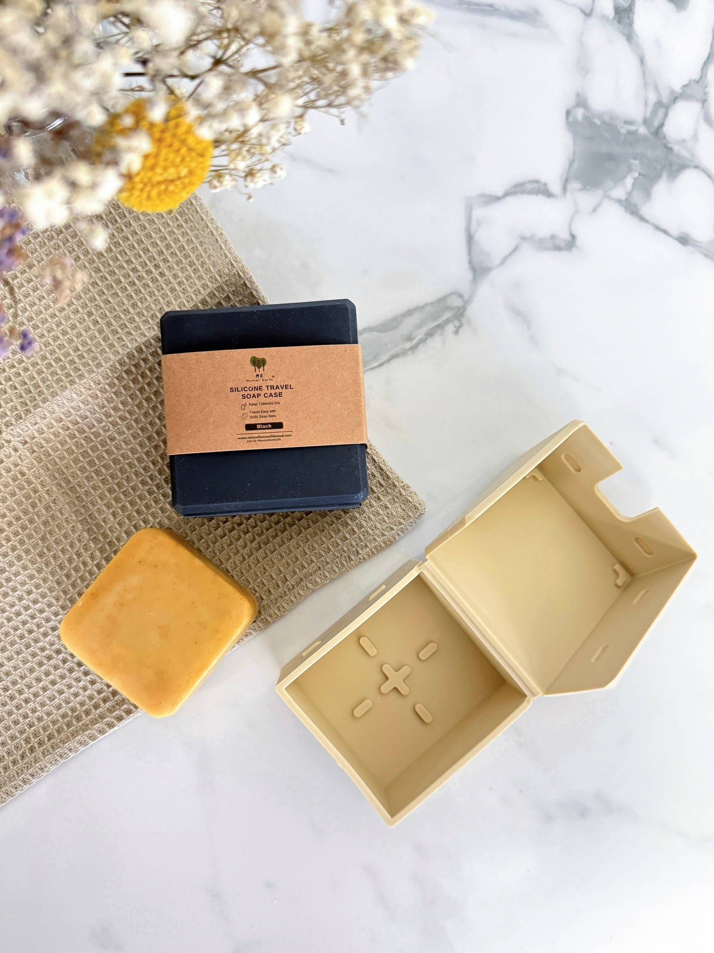 Me Mother Earth - Silicone Travel Soap Case