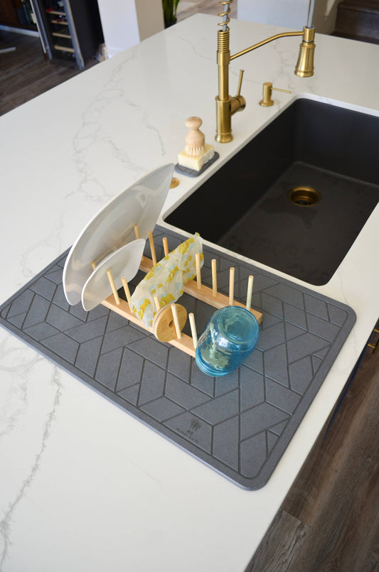 Me Mother Earth - Quick Dry Diatomite Mat: Dark Gray