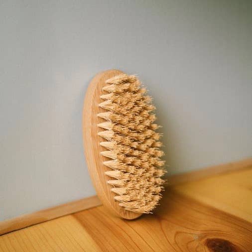 Bamboo Switch - Vegan Beard Brush