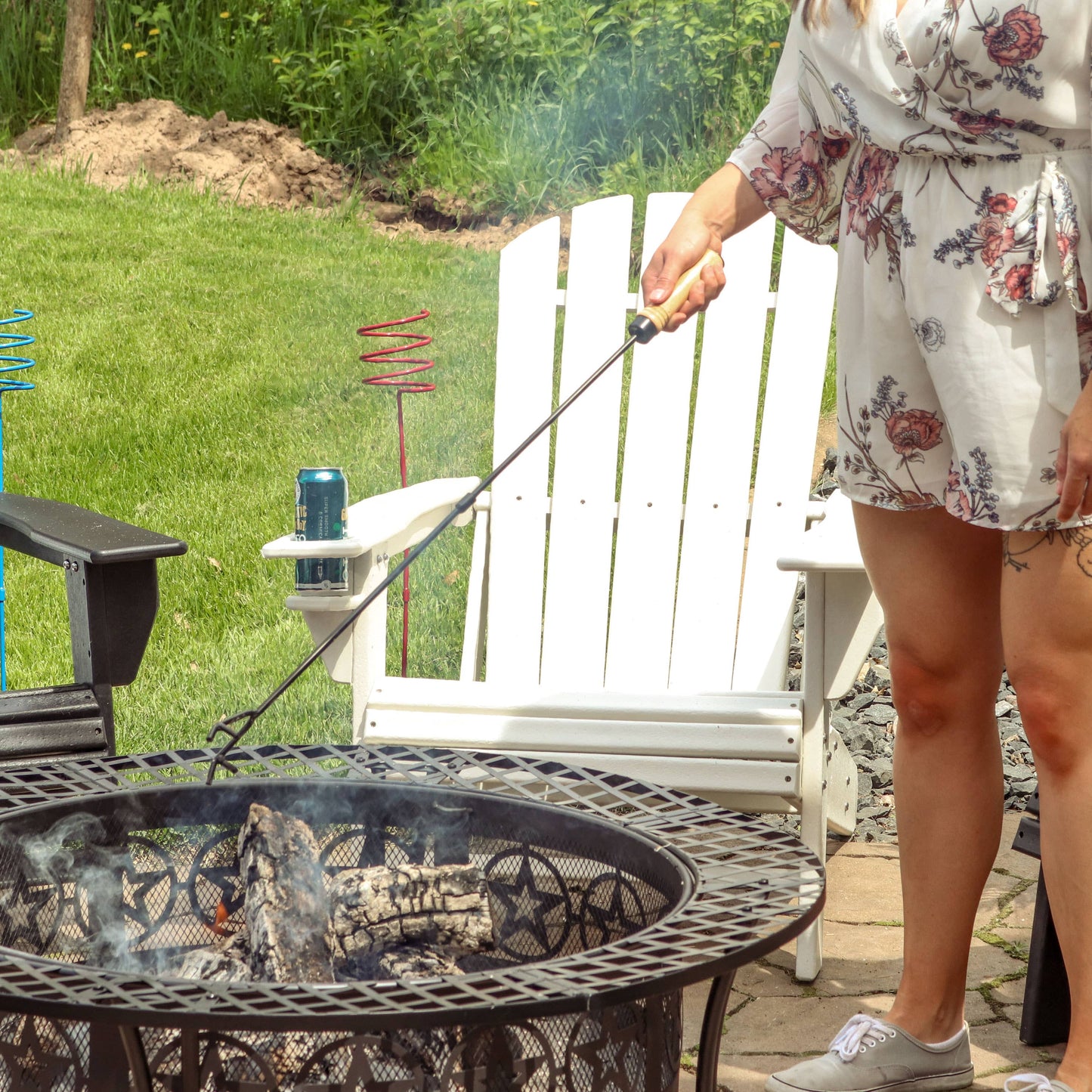 Sunnydaze Decor - 32 in Outdoor Fire Pit Poker with Hook and Wooden Handle