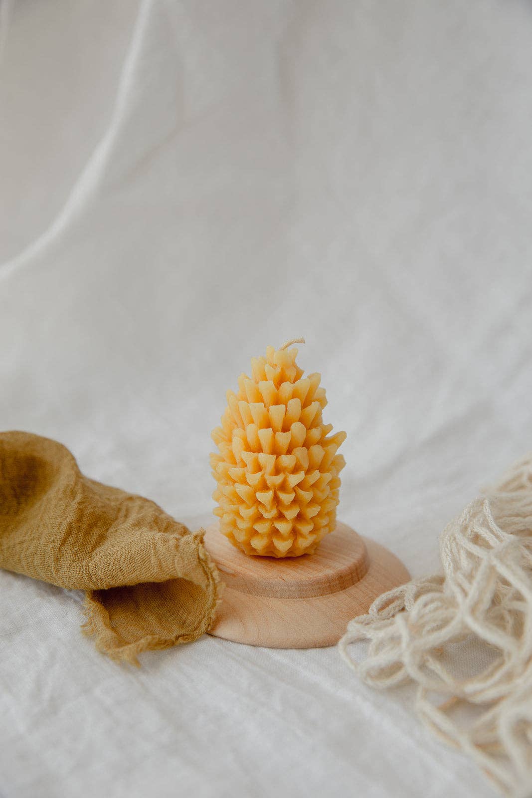 FD Market - Festive Beeswax Candles - Sustainable Holiday Candles