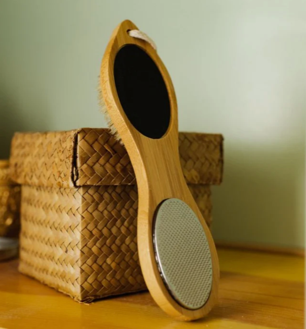 BearMinimum Bamboo Switch Pedicure Tool - Thumbnail 2